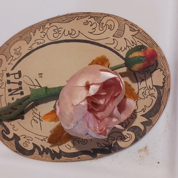 6 Authentic Vintage 1950s Millinery Chiffon/Silk Assorted Brooch/Hair/Hat Pins - Picture 5 of 10